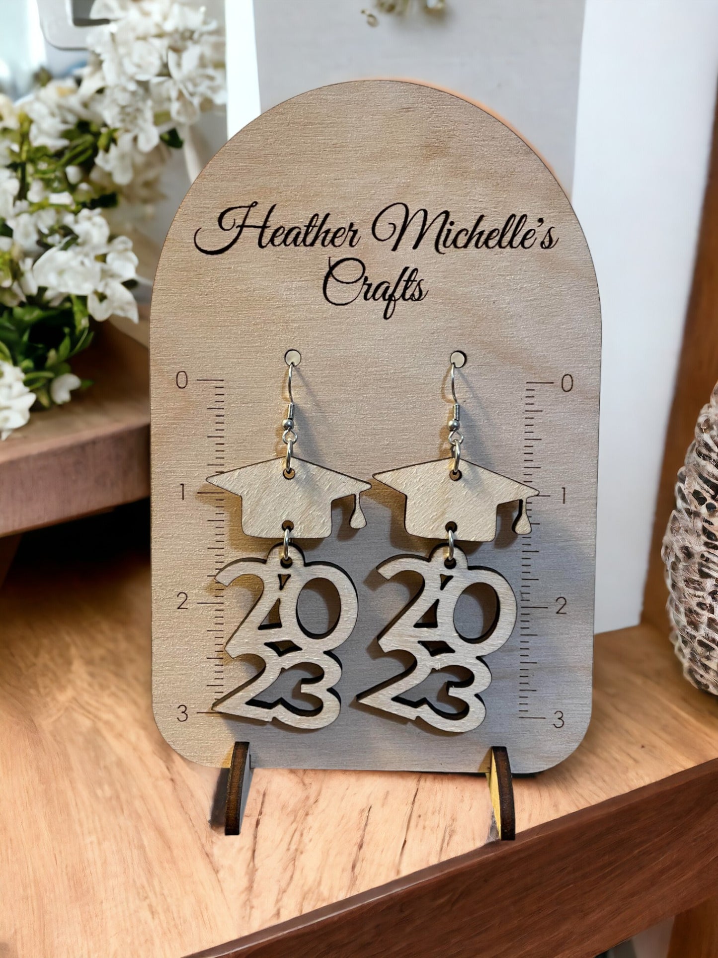 Earrings - Cap and Year (2023) Graduate - Customize Year Color