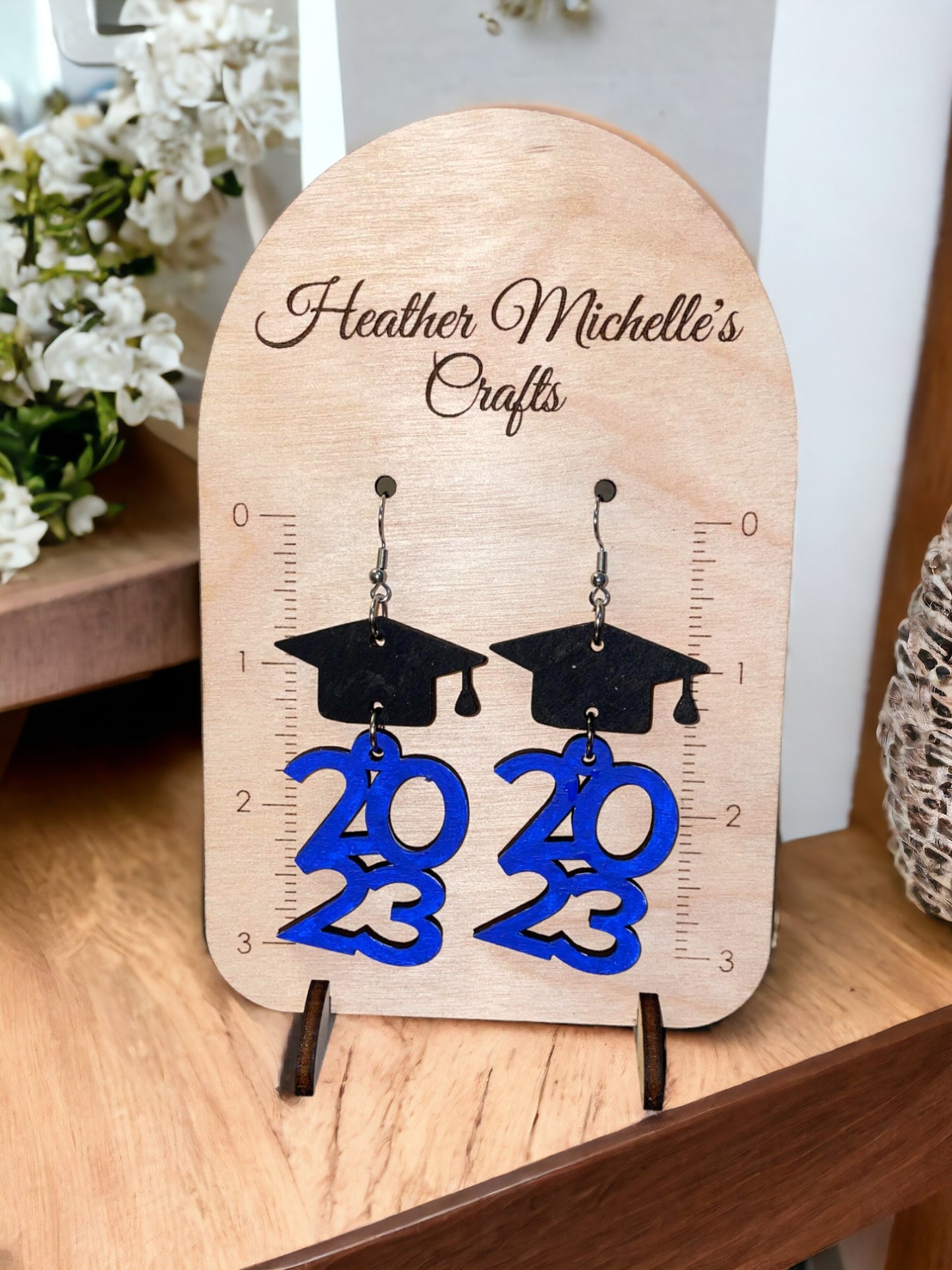 Earrings - Cap and Year (2023) Graduate - Customize Year Color